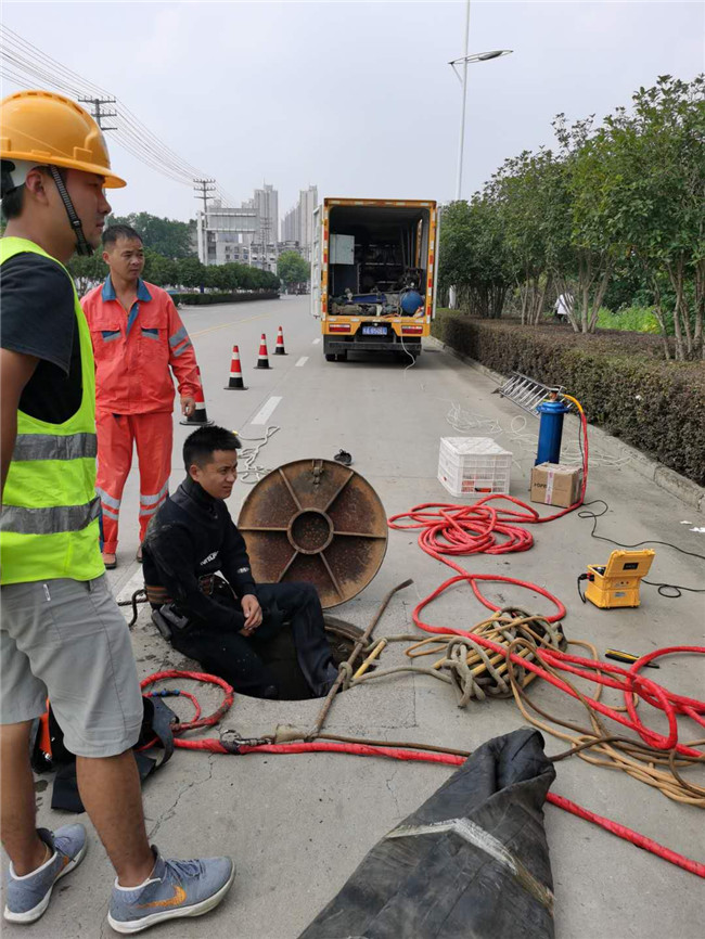 德钦翻衬法管道修复技术主要工序