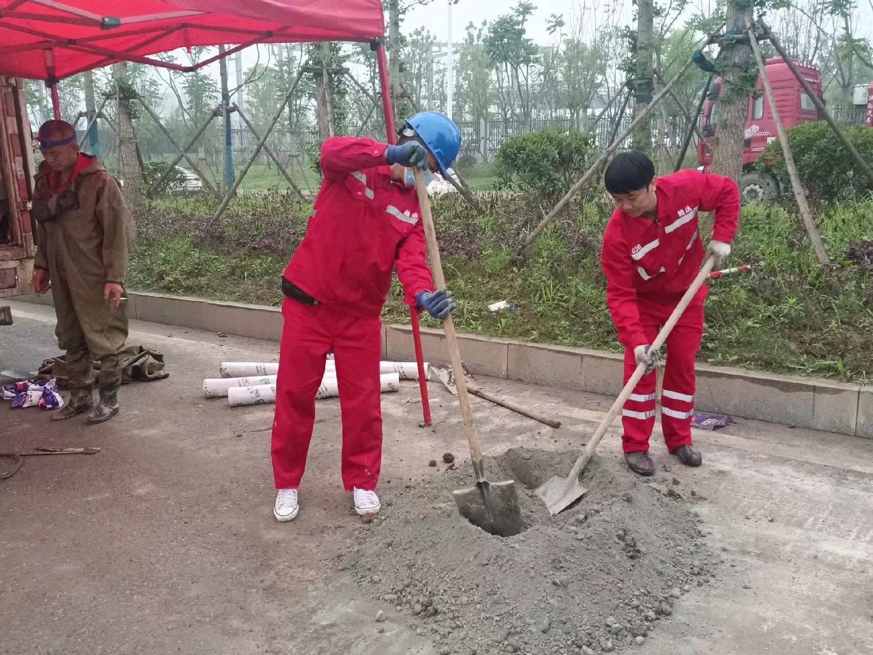 德钦管道疏通哪家好】及时进行市政管道清淤